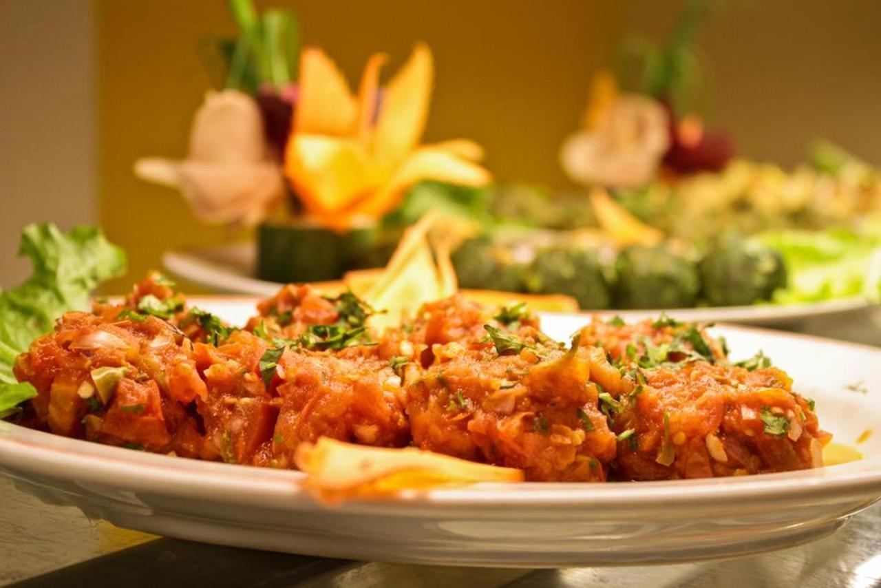 צ'יטגונג The Alina Hotel & Suites מראה חיצוני תמונה