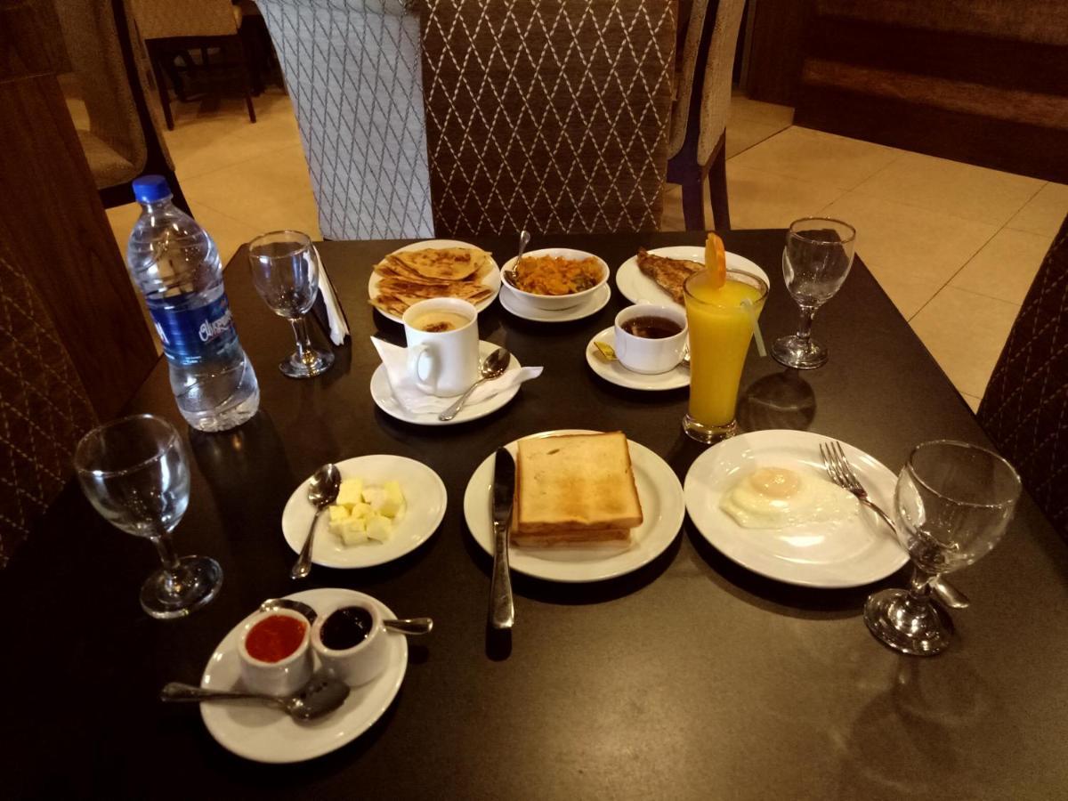 צ'יטגונג The Alina Hotel & Suites מראה חיצוני תמונה